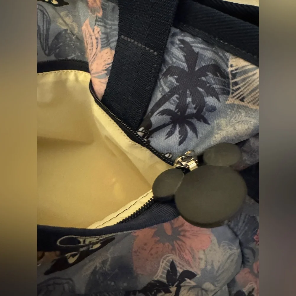 Lesportsac Disney Baby Bag/Tote/Crossbody Like new condition
